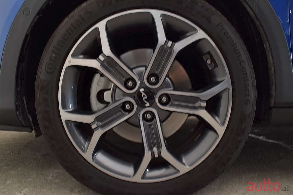 2022' Kia Xceed photo #4