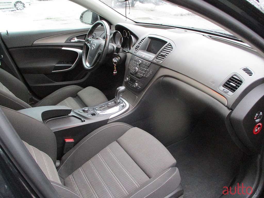 2012' Opel Insignia photo #4
