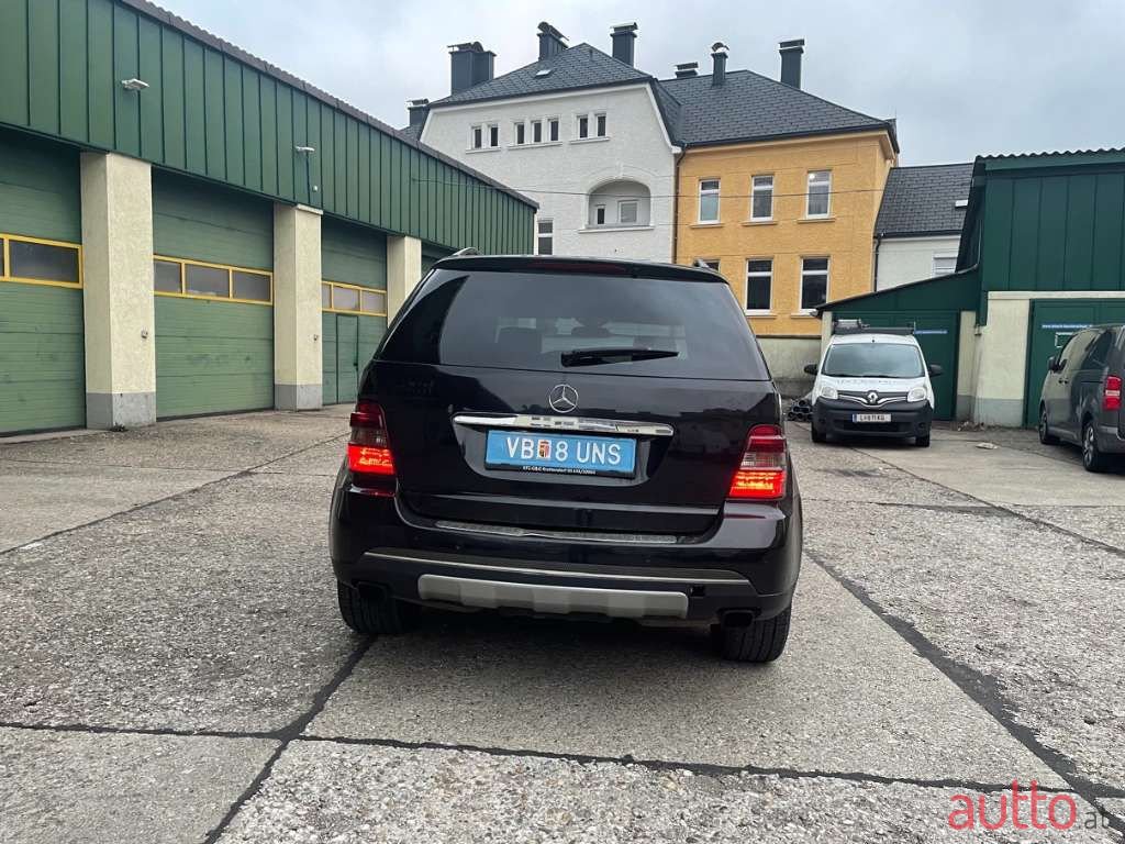 2006' Mercedes-Benz M-Klasse photo #2