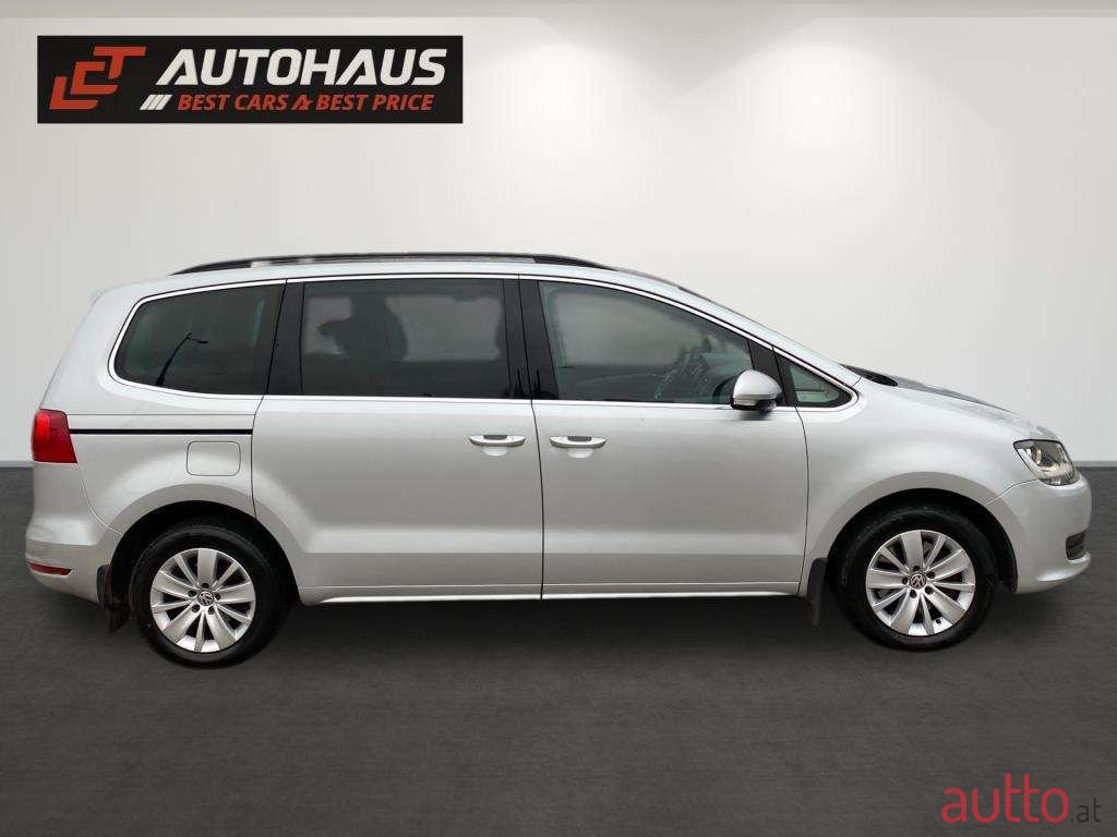 2012' Volkswagen Sharan photo #5