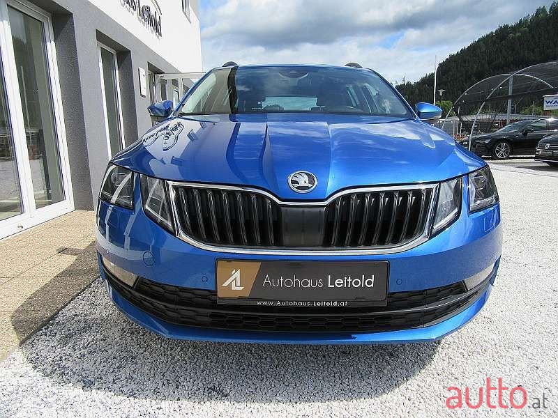 2018' Skoda Octavia photo #2