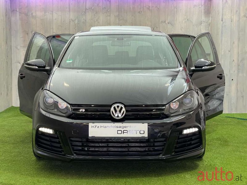 2011' Volkswagen Golf photo #5
