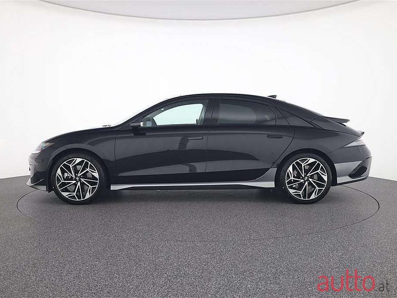 2023' Hyundai Ioniq 6 photo #1