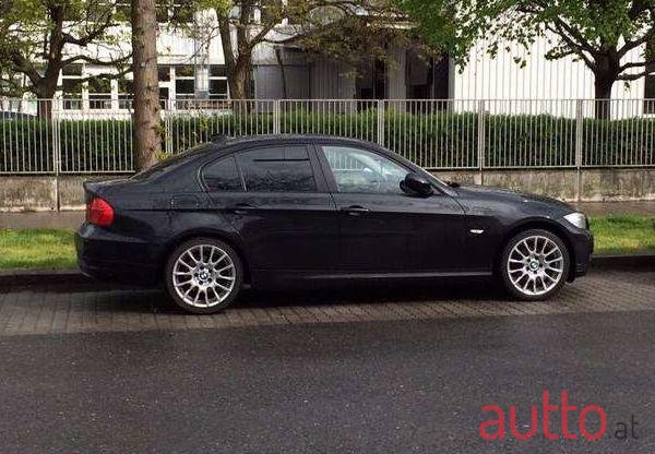 2010' BMW 3Er-Reihe photo #2