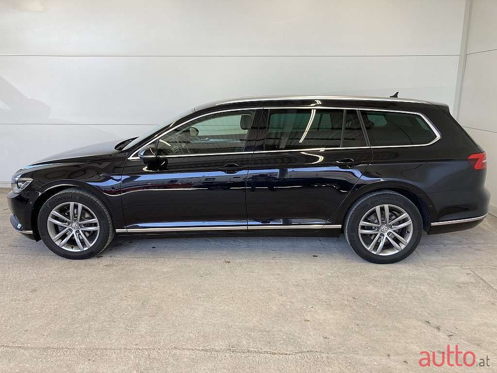 2017' Volkswagen Passat photo #1