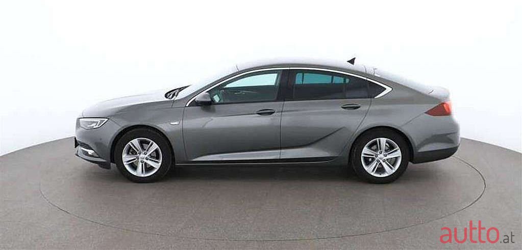 2018' Opel Insignia photo #5