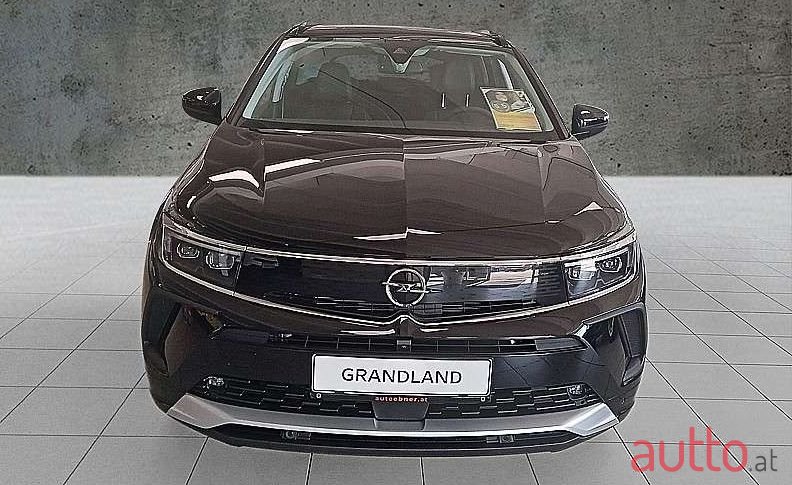 2022' Opel Grandland X photo #3