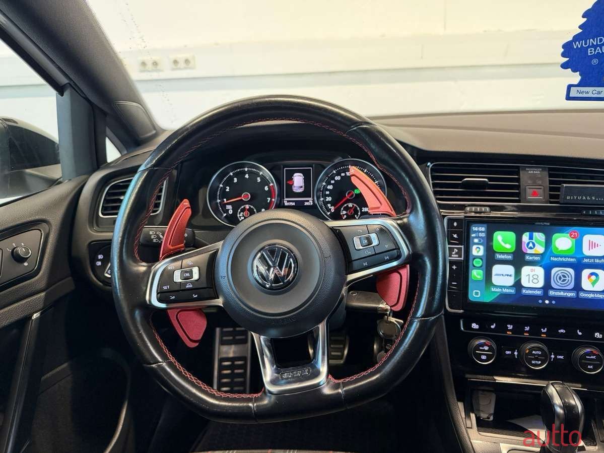 2014' Volkswagen Golf photo #4