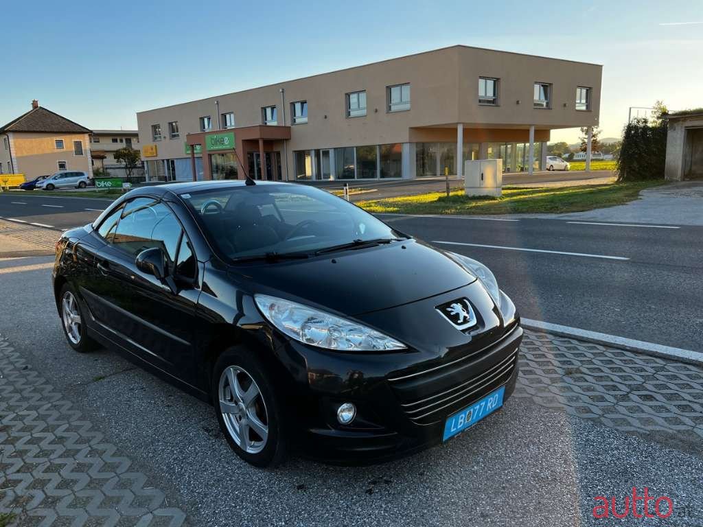 2011' Peugeot 207 photo #2