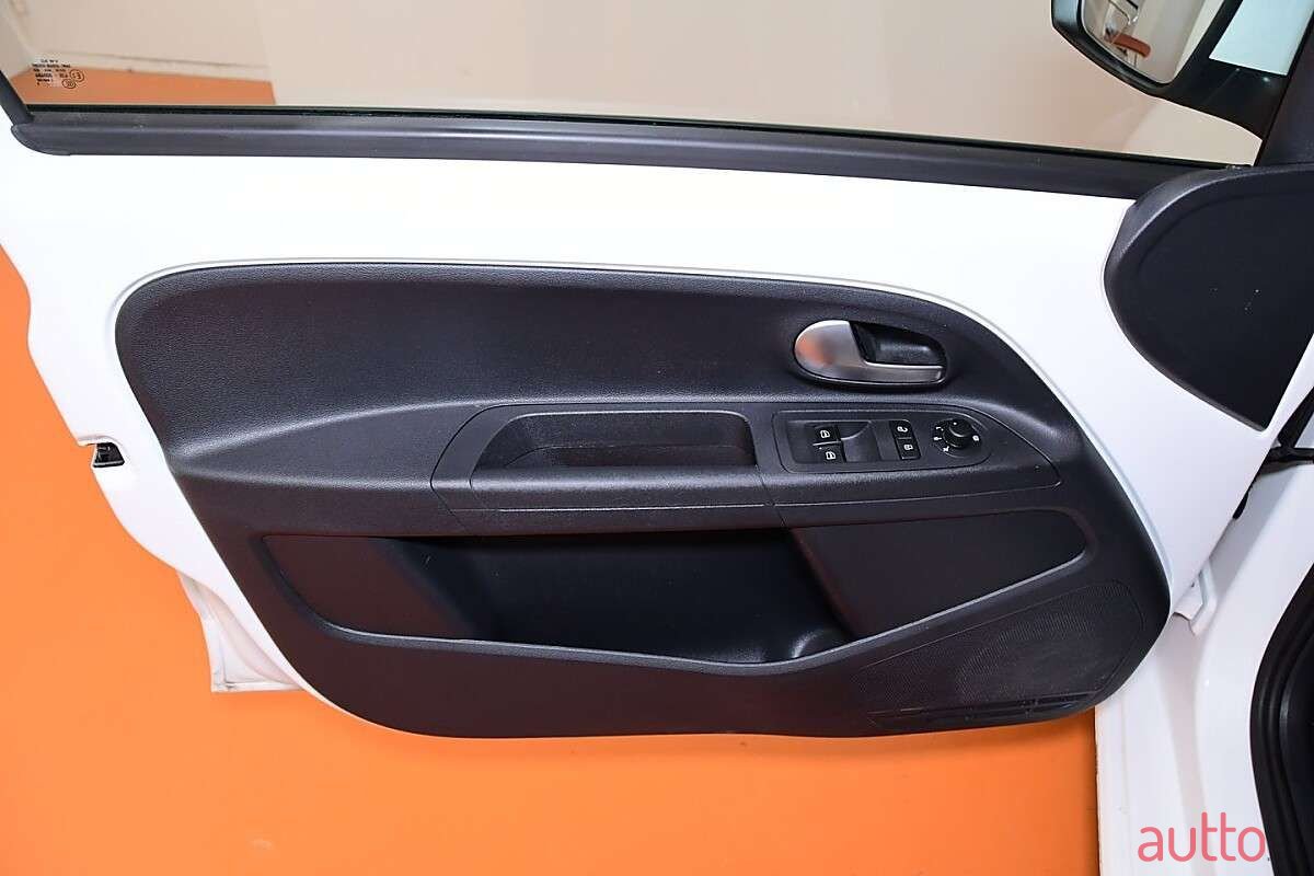 2021' SEAT Mii photo #4