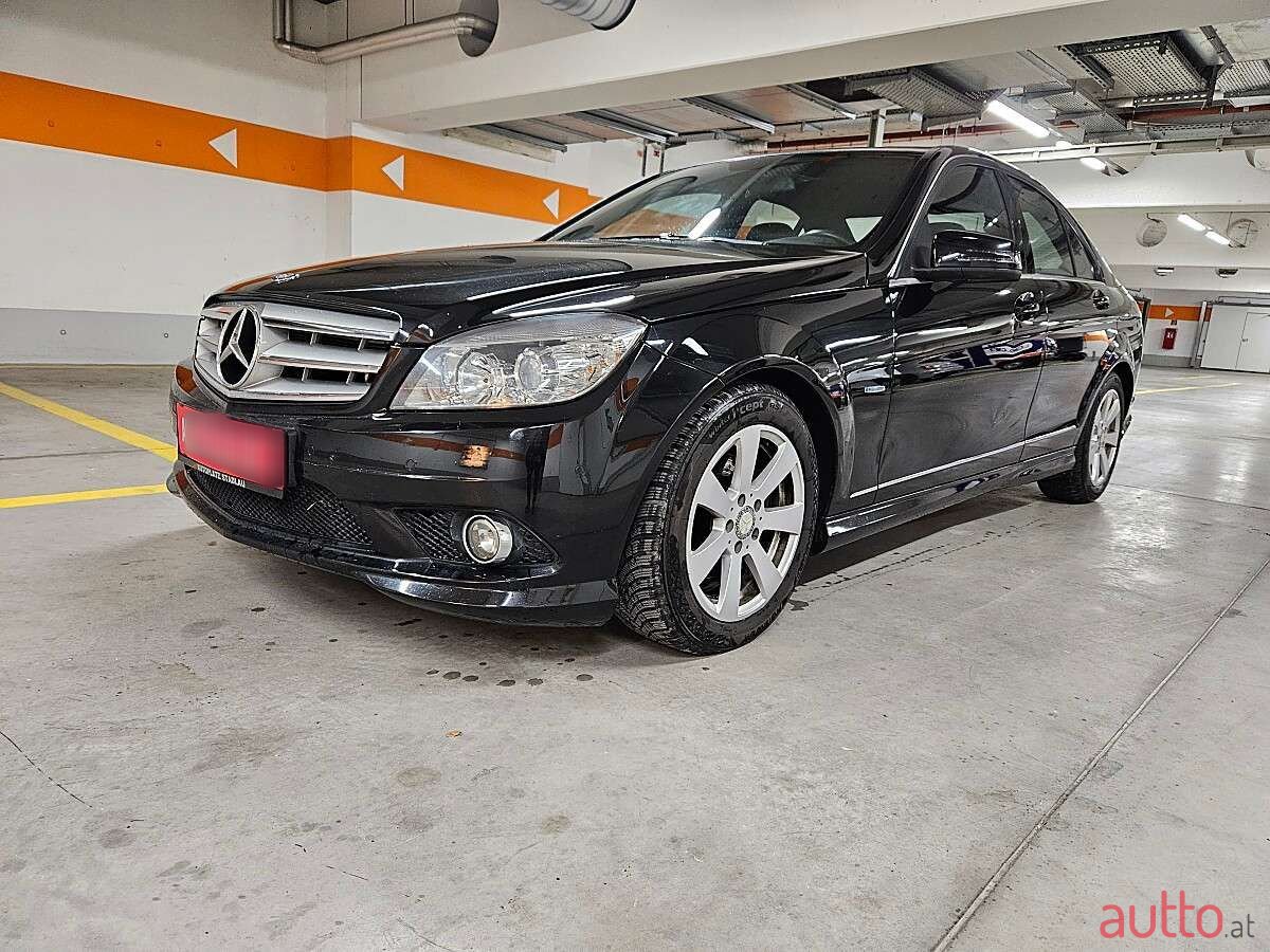 2010' Mercedes-Benz C-Klasse photo #1
