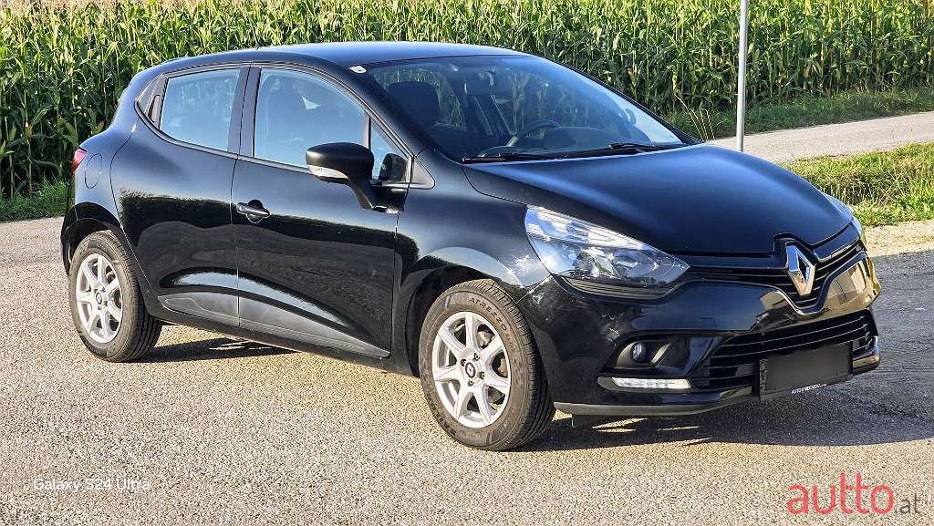2019' Renault Clio photo #6