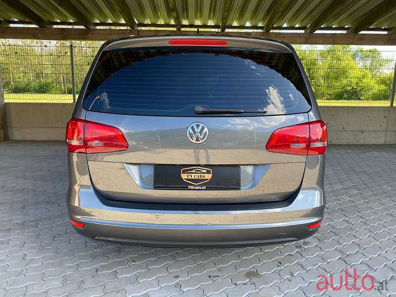 2011' Volkswagen Sharan photo #5