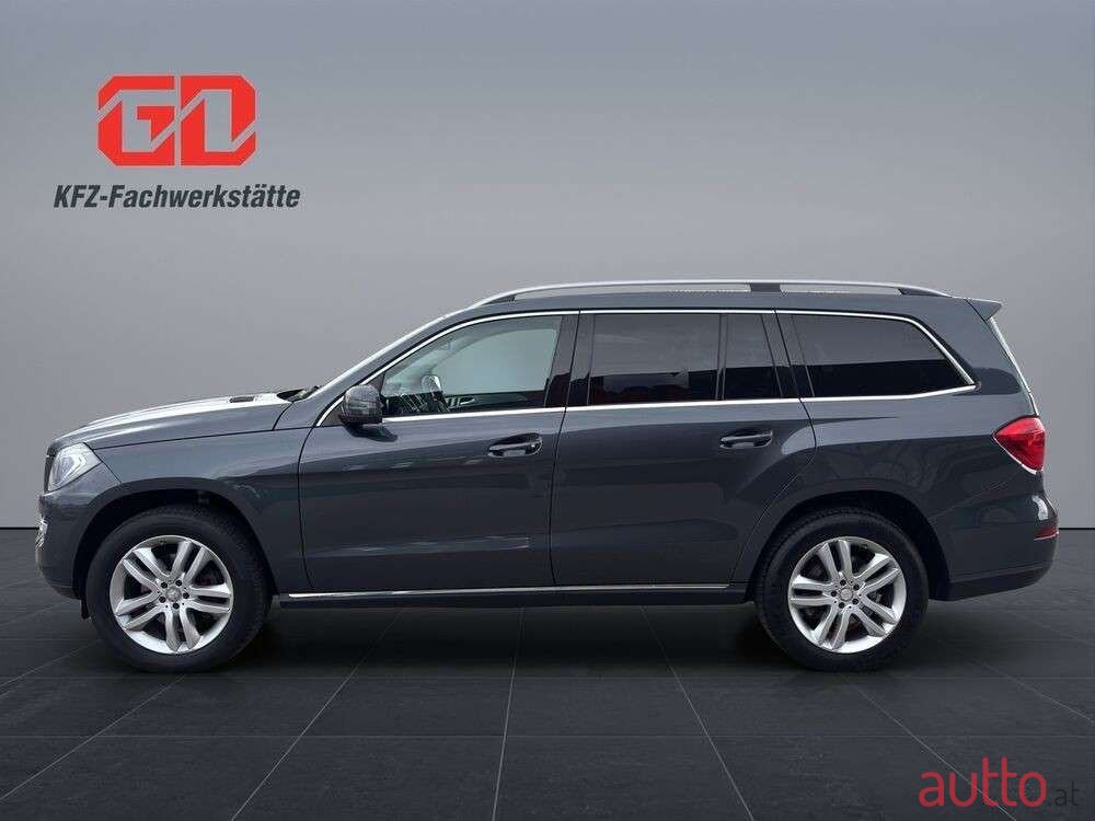 2013' Mercedes-Benz Gl-Klasse photo #2