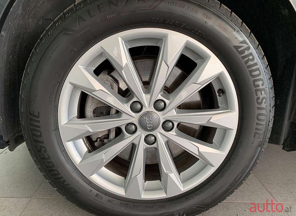 2020' Audi Q3 photo #4