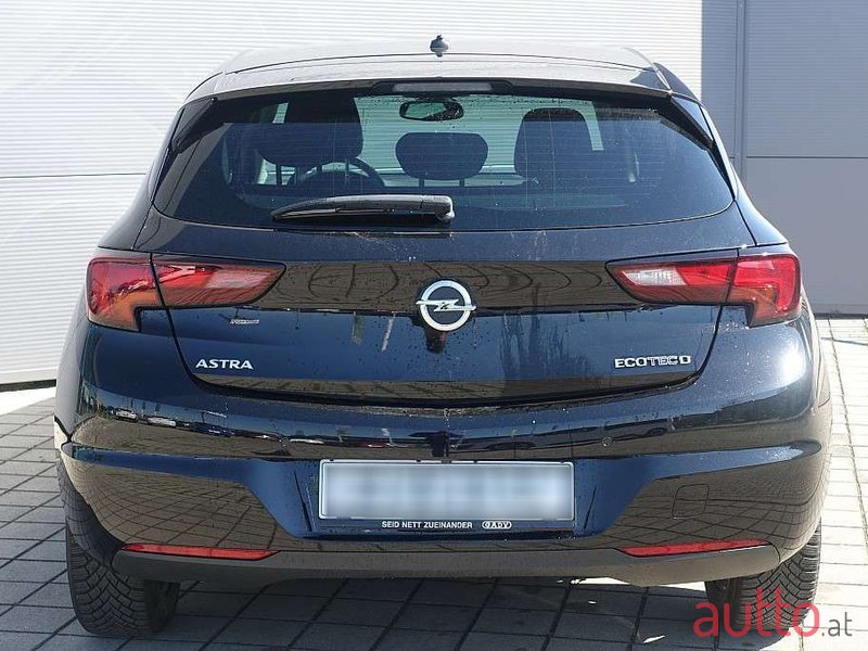 2018' Opel Astra photo #4
