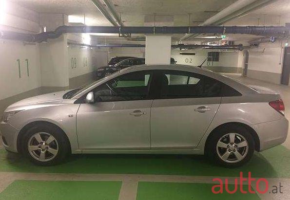 2011' Chevrolet Cruze photo #1