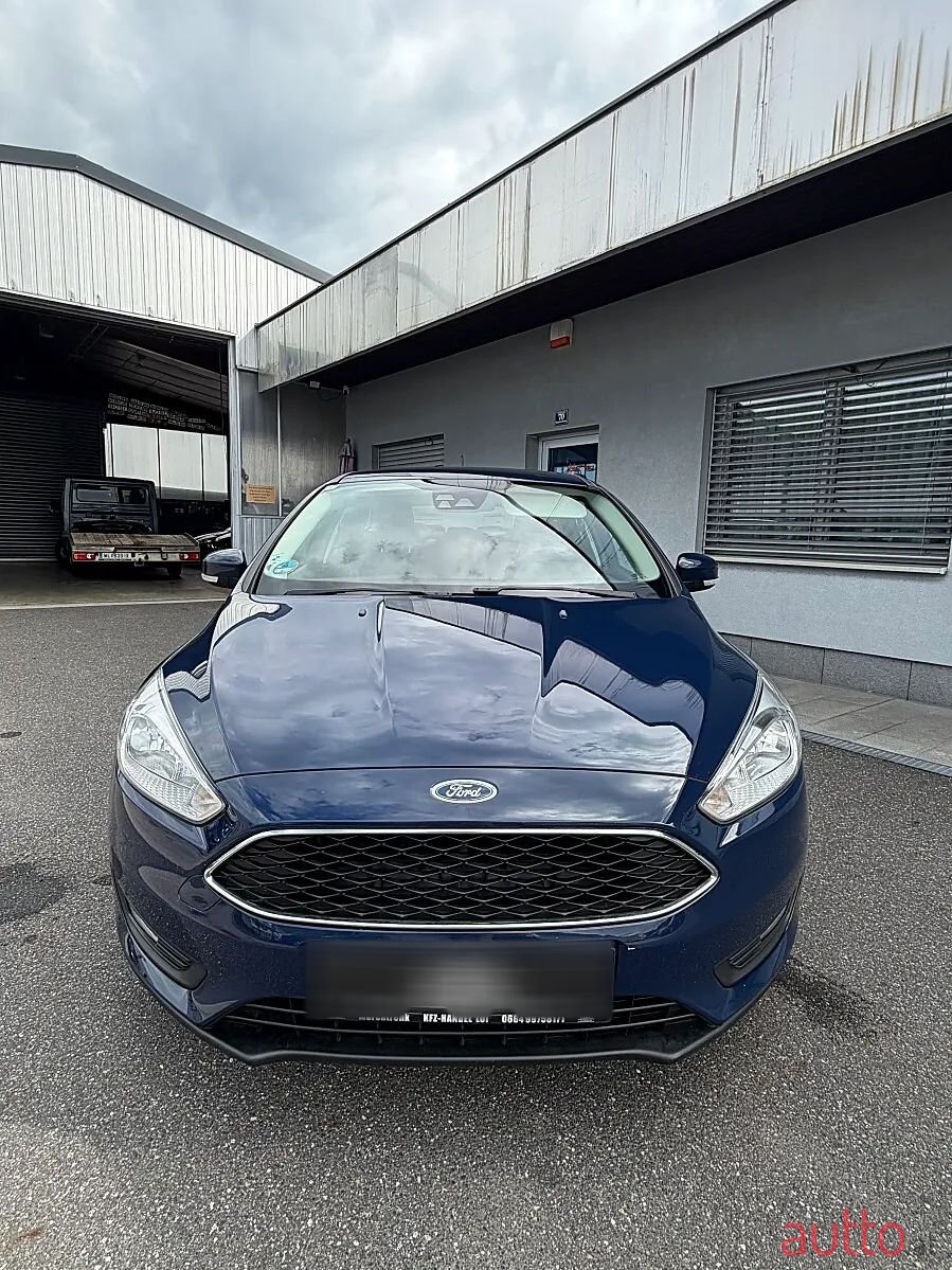 2017' Ford Focus photo #2