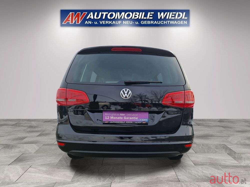 2011' Volkswagen Sharan photo #5