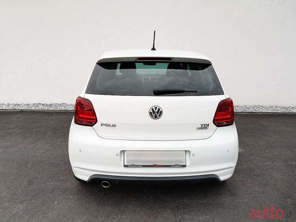 2017' Volkswagen Polo photo #5