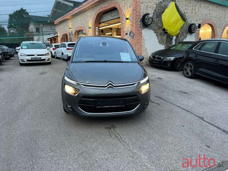 2014' Citroen C4 Picasso photo #5