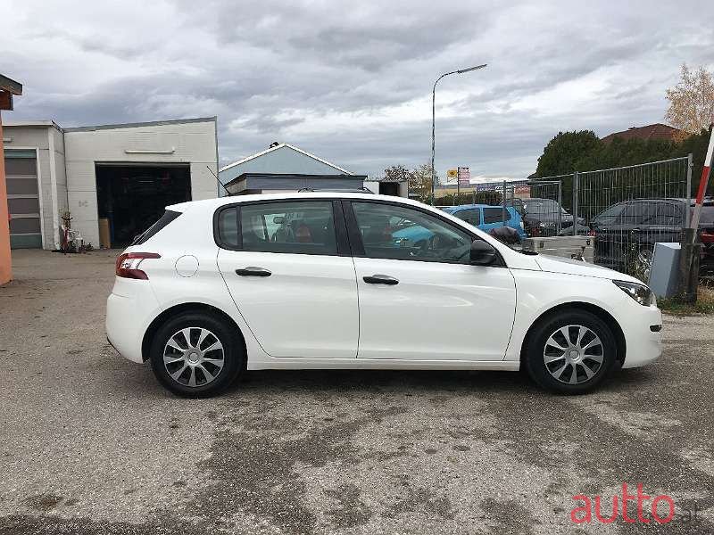 2013' Peugeot 308 photo #6