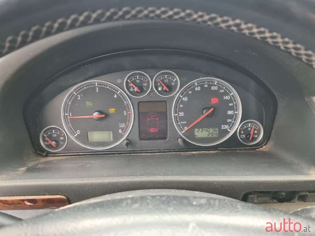 2004' SEAT Alhambra photo #3