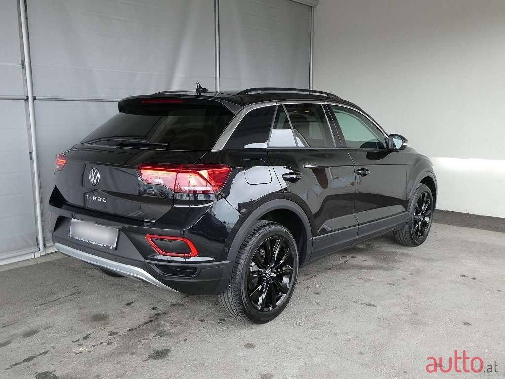2024' Volkswagen T-Roc photo #3