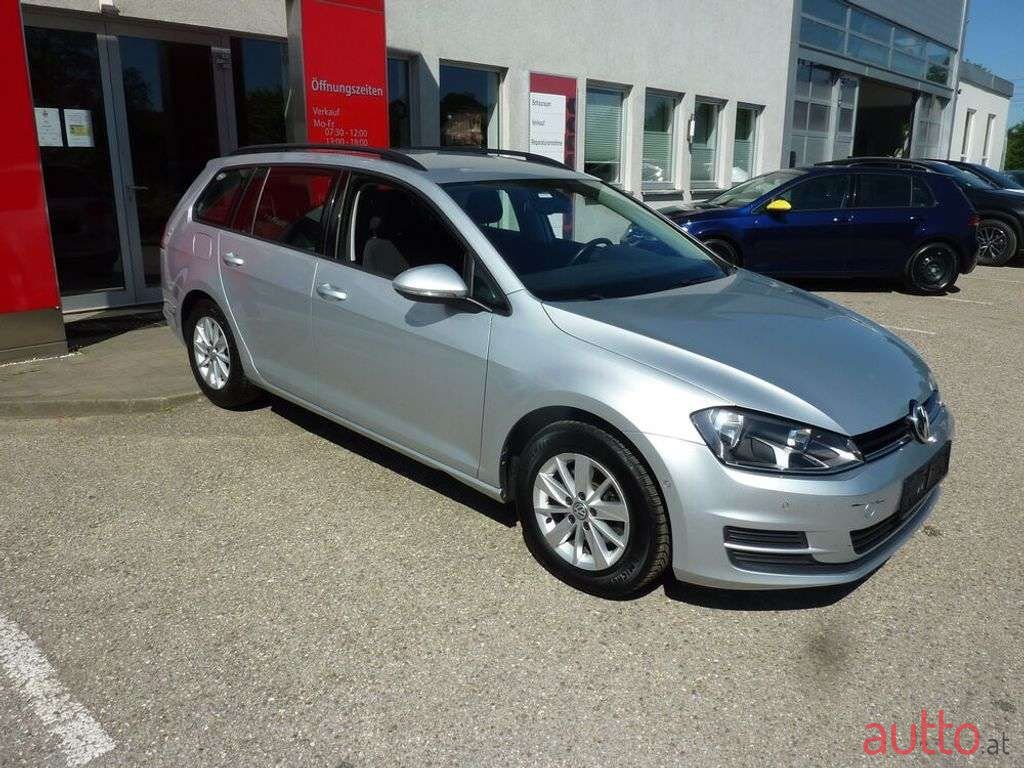 2016' Volkswagen Golf photo #6