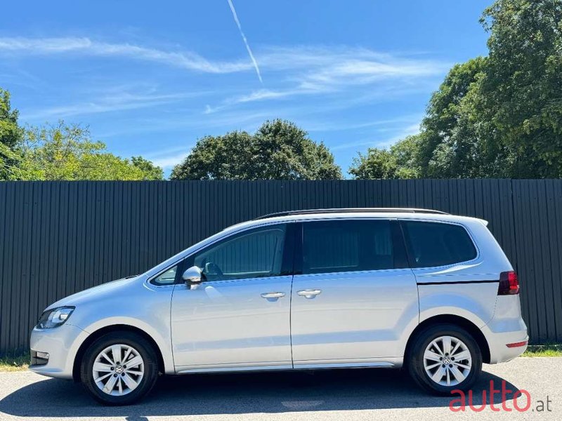 2016' Volkswagen Sharan photo #3