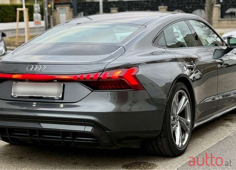2021' Audi e-tron GT photo #4