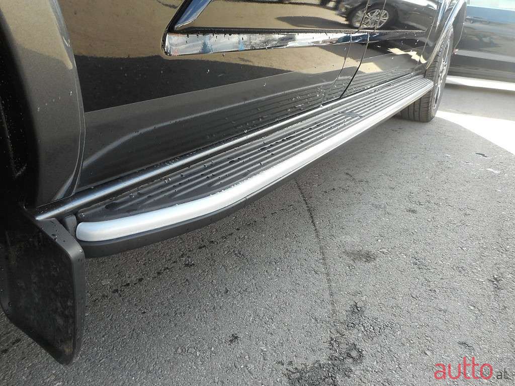 2023' Ford Tourneo photo #5