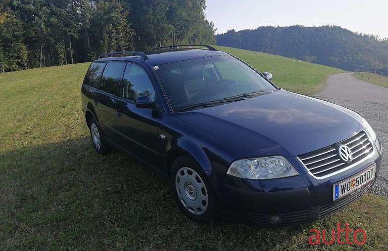 2002' Volkswagen Passat photo #1