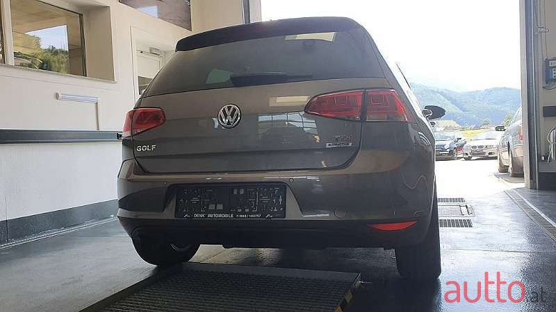 2014' Volkswagen Golf photo #5