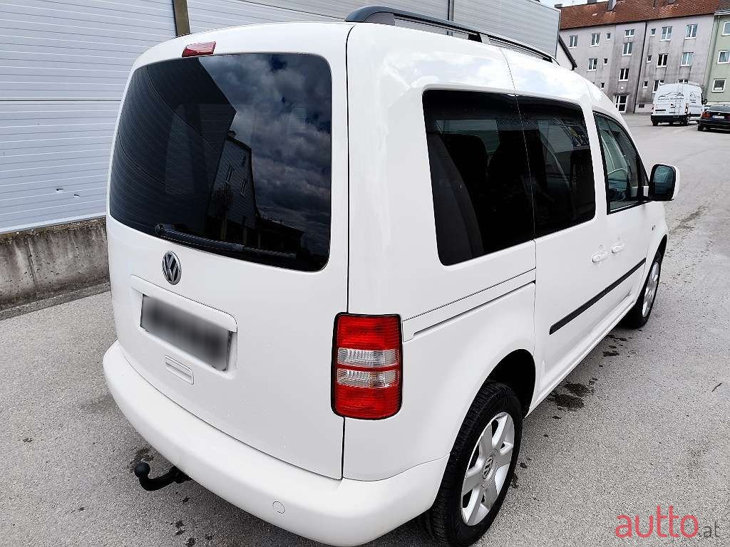 2014' Volkswagen Caddy photo #3