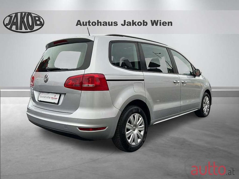 2013' Volkswagen Sharan photo #4