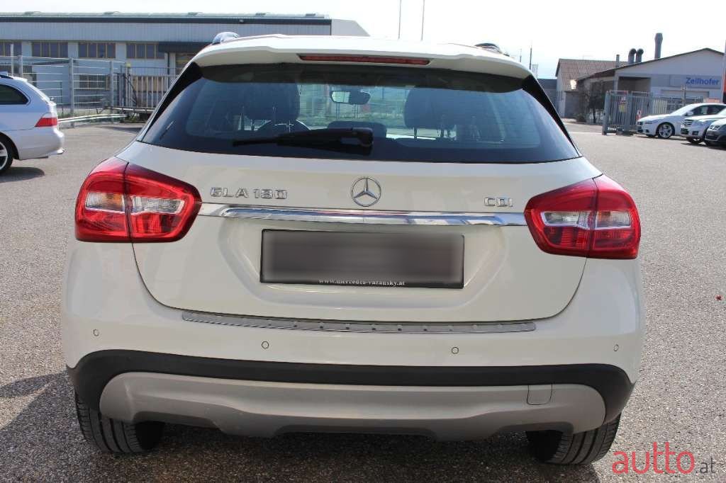 2015' Mercedes-Benz Gla-Klasse photo #6