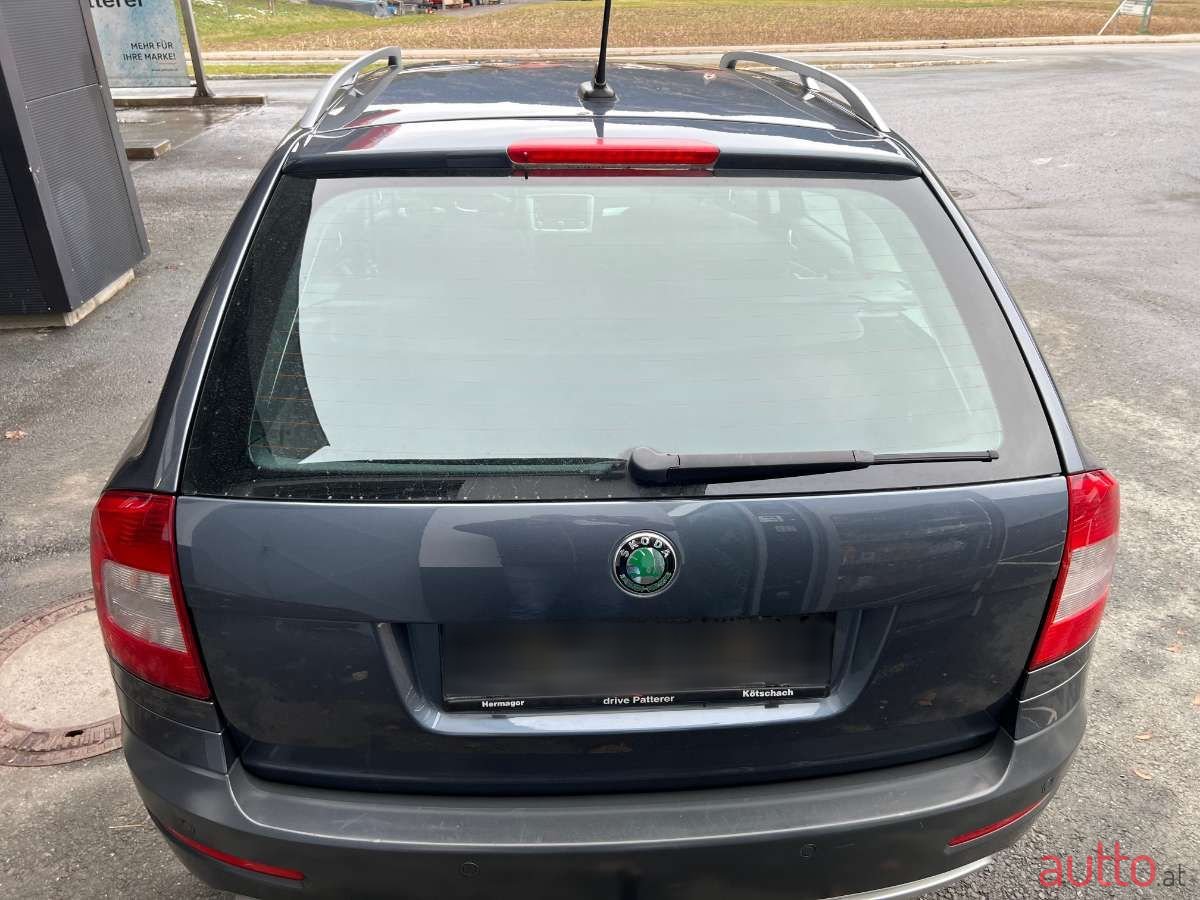 2011' Skoda Octavia photo #5