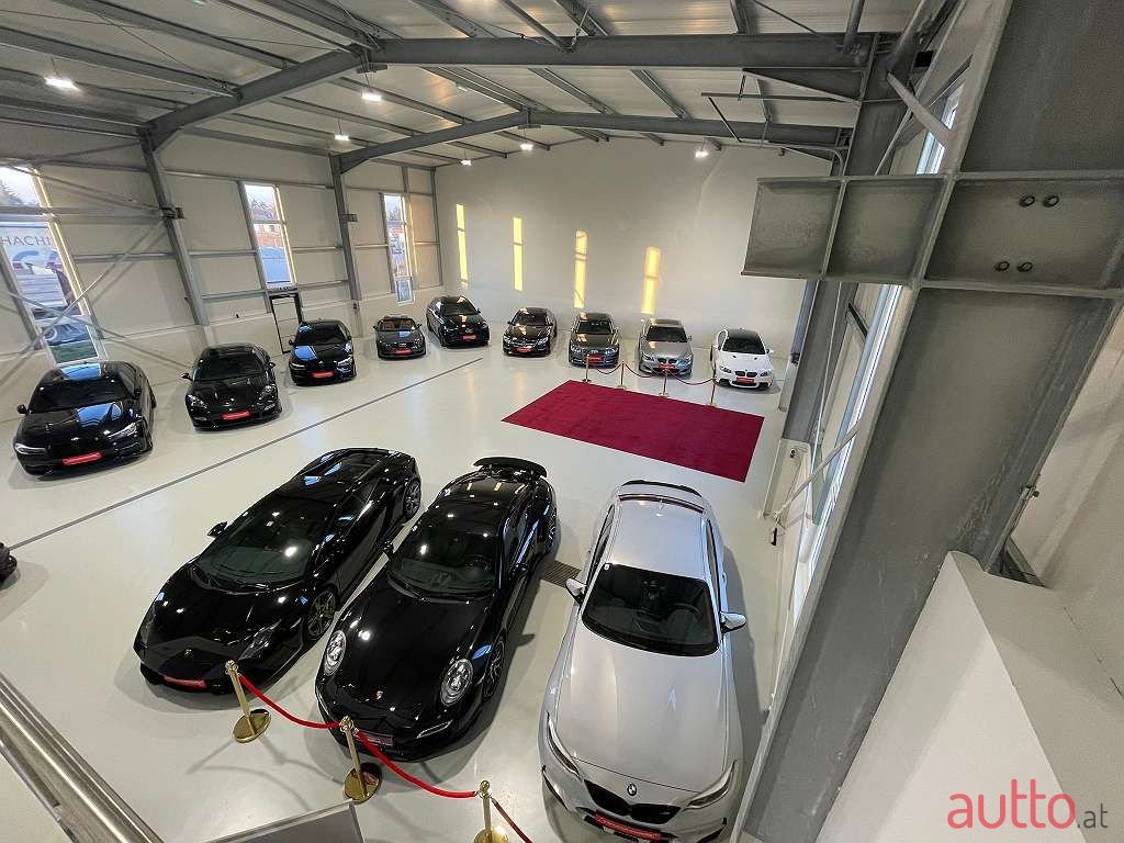 2015' Volkswagen Multivan photo #3