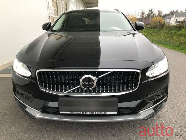 2022' Volvo V90 photo #2