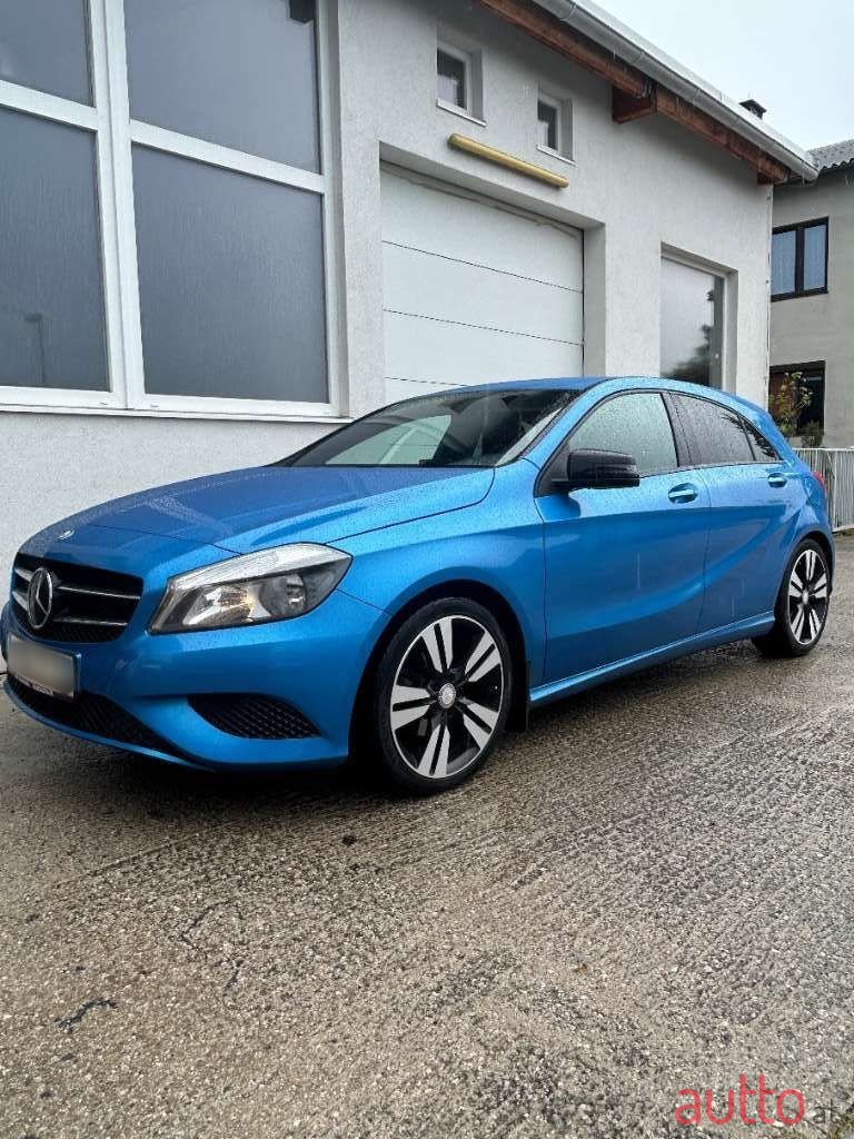 2013' Mercedes-Benz A-Klasse photo #3