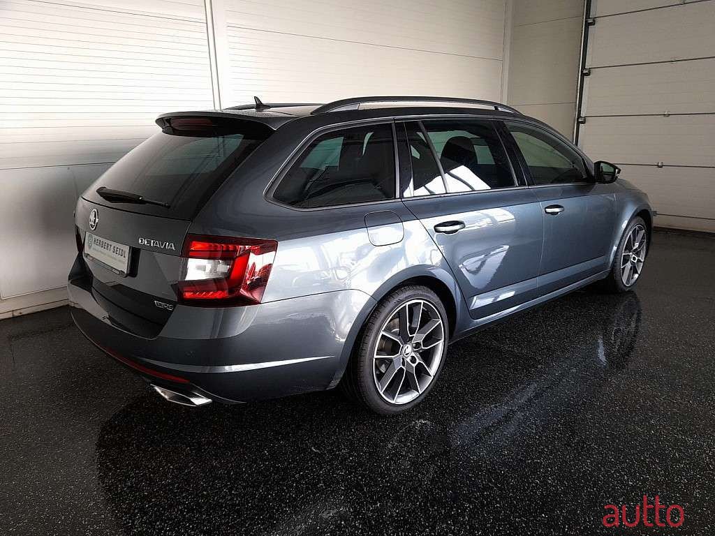 2019' Skoda Octavia photo #1