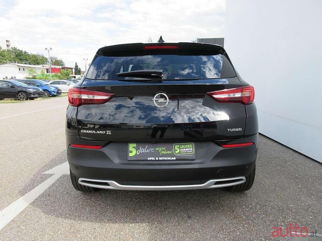 2019' Opel Grandland X photo #5