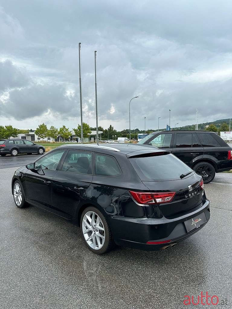 2015' SEAT Leon photo #6