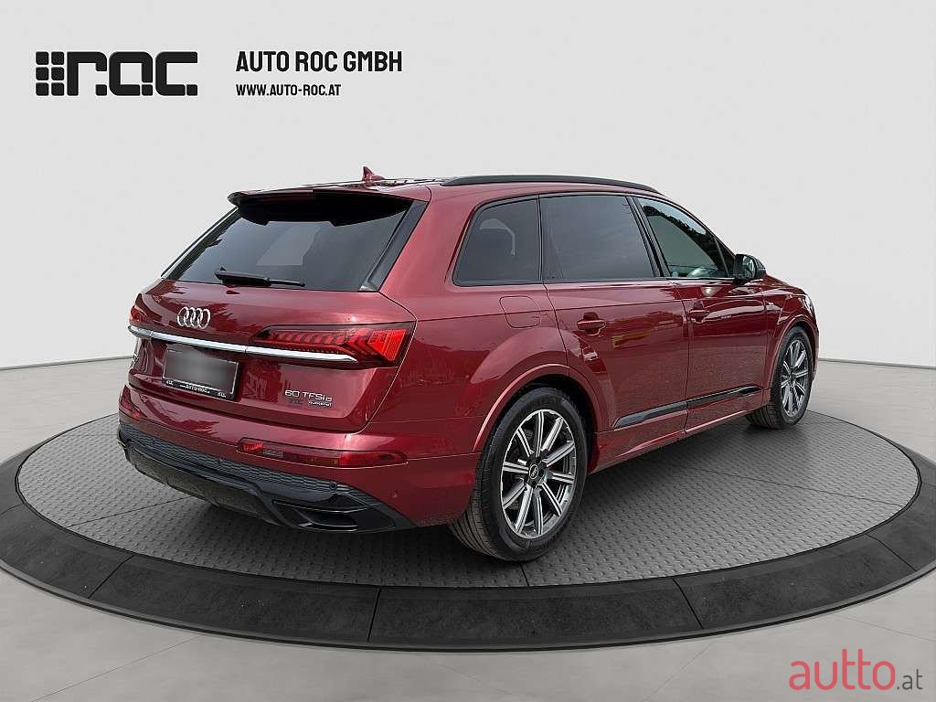2021' Audi Q7 photo #5