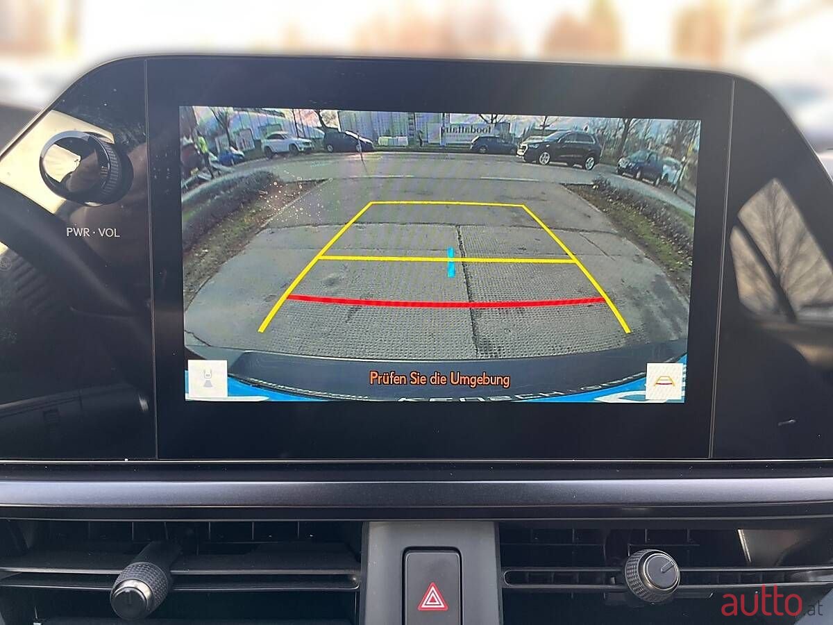 2023' Lexus UX photo #6