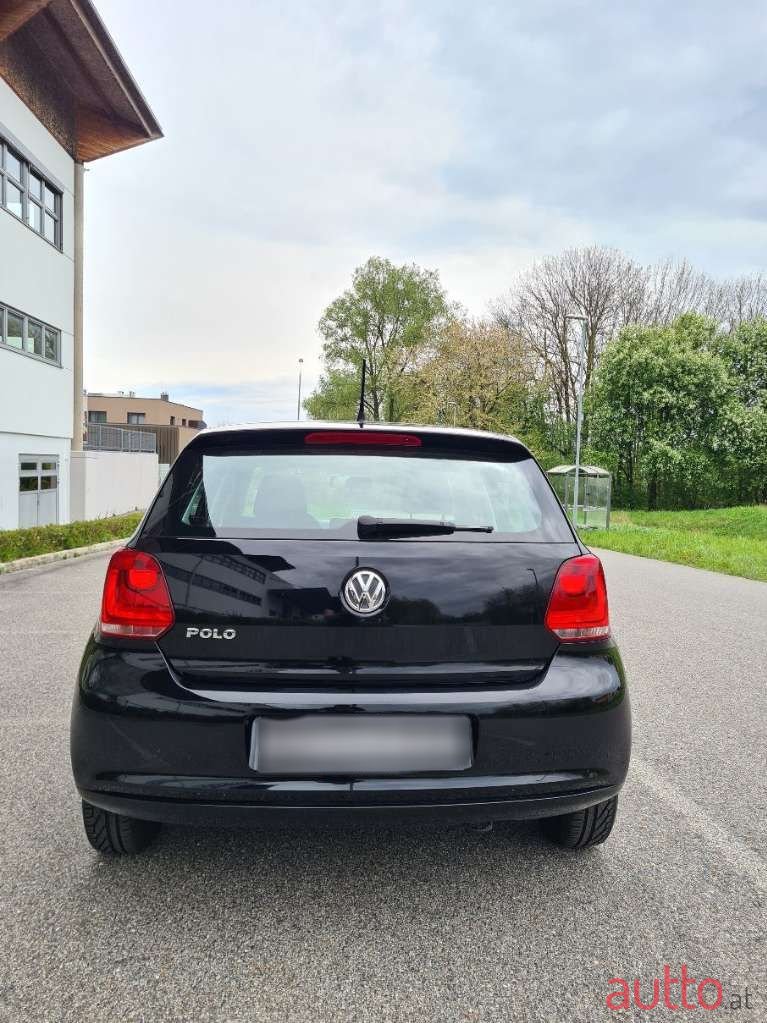 2012' Volkswagen Polo photo #6