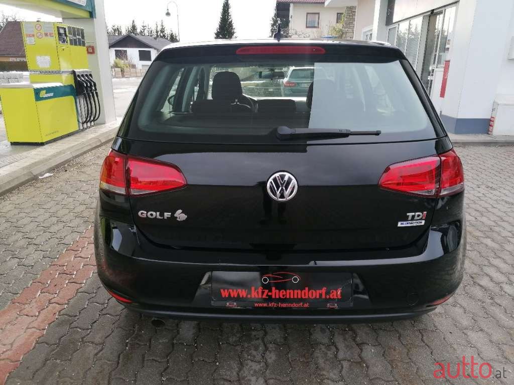 2016' Volkswagen Golf photo #6