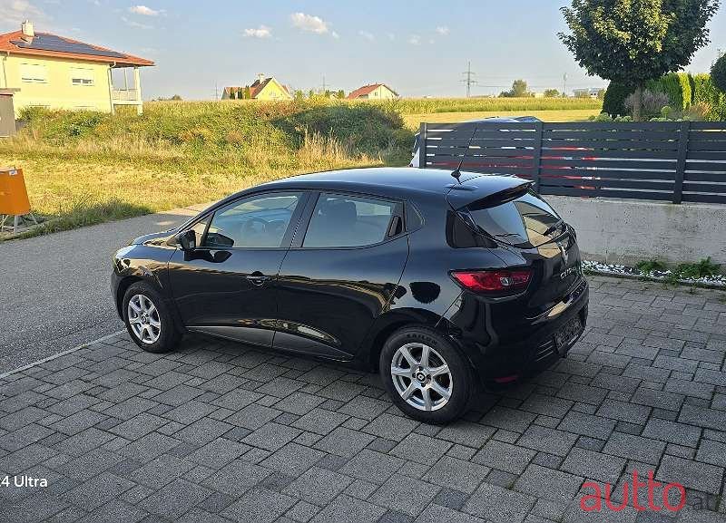 2019' Renault Clio photo #5