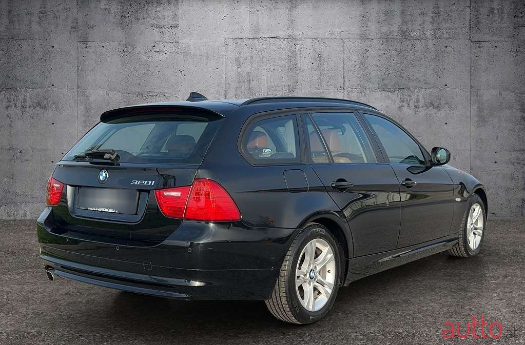 2010' BMW 3Er-Reihe photo #4